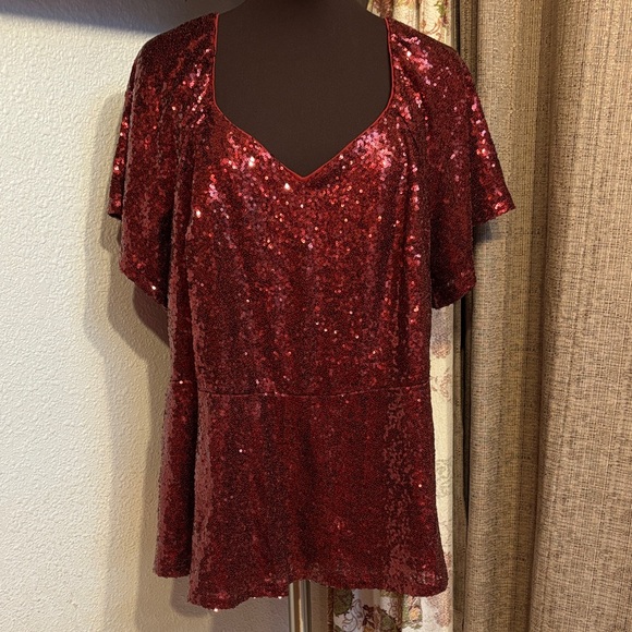 Lane Bryant, elegant short sleeve ruby red sequin blouse. Size 20. - Picture 1 of 17
